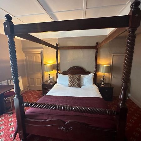 ברידג'ווטר The Tudor Hotel מראה חיצוני תמונה